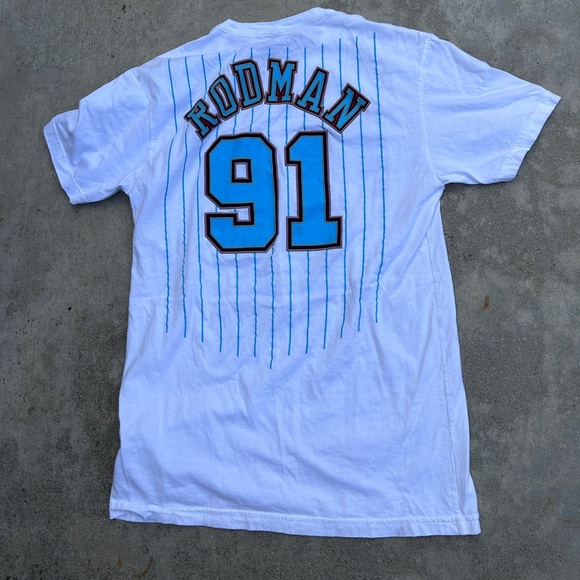 Mitchell & Ness Chicago Bulls Dennis Rodman Tshirt Small - Picture 2 of 5